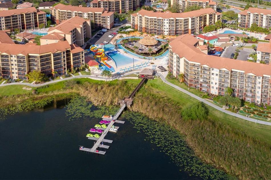 Stunning Condo Near Universal Studios Williamsburg Exteriör bild